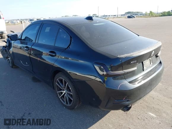 ✅ 2020 BMW 3 Series 330i xDrive • VIN: 3MW5R7J0XL8B45718 • Lot: 43351670. Wystawiony na IAAI z przebiegiem 89 335 mil. Bezpłatny archiwum sprzedaży aukcyjnych z USA i szczegółowy raport historii pojazdu na DreamBid. Zdjęcie 3.