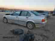1998 BMW 3 Series 328i z VIN WBACD4328WAV65103, wystawiony jako Copart lot #48262725 z przebiegiem 180 778 mil mil oraz Szkoda całkowita • Salvage title. Historia ofert i sprzedaży dostępna na DreamBid. Obrazek 2.