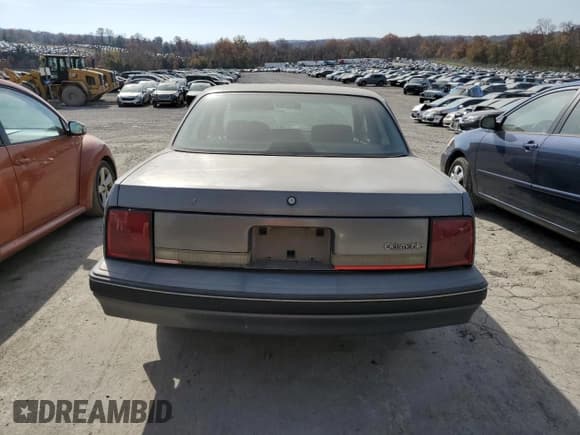 ✅ 1990 Oldsmobile Cutlass • VIN: 2G3AL54R2L2339637 • Lot: 78364484. Wystawiony na Copart z przebiegiem 89 106 mil. Bezpłatny archiwum sprzedaży aukcyjnych z USA i szczegółowy raport historii pojazdu na DreamBid. Zdjęcie 6.