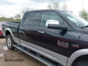 ✅ 2018 Ram 2500 Laramie • VIN: 3C6UR5FJXJG212364 • Lot: 42102428. Wystawiony na IAAI z przebiegiem 61 973 mil. Bezpłatny archiwum sprzedaży aukcyjnych z USA i szczegółowy raport historii pojazdu na DreamBid. Zdjęcie 14.