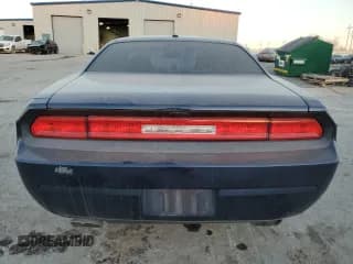 ✅ 2013 Dodge Challenger SXT • VIN: 2C3CDYAGXDH682001 • Lot: 82398344. Wystawiony na Copart z przebiegiem 145 575 mil. Bezpłatny archiwum sprzedaży aukcyjnych z USA i szczegółowy raport historii pojazdu na DreamBid. Zdjęcie 6.