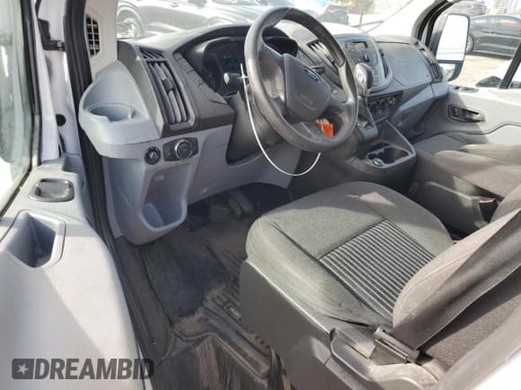 ✅ 2017 Ford Transit • VIN: 1FTYR2YM5HKB24700 • Лот: 93359545. Опубликован ранее на Copart с пробегом 94 105 миль. Бесплатный доступ к архиву аукционных продаж из США и подробный отчёт об истории автомобиля на DreamBid. Изображение 8.