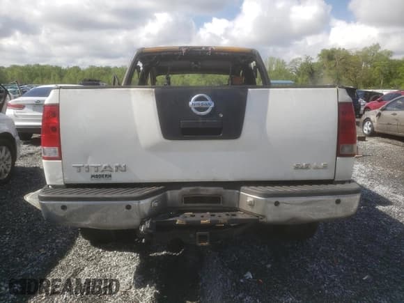 ✅ 2005 Nissan Titan SE • VIN: 1N6BA07B85N566492 • Lot: 52871775. Wystawiony na Copart z przebiegiem Nie podano. Bezpłatny archiwum sprzedaży aukcyjnych z USA i szczegółowy raport historii pojazdu na DreamBid. Zdjęcie 6.