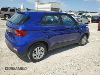 ✅ 2022 Hyundai Venue SE • VIN: KMHRB8A37NU157660 • Lot: 61989594. Listed on Copart with 29,228 mi. Free auction sales archive from the USA and detailed vehicle history report at DreamBid. Image 3.