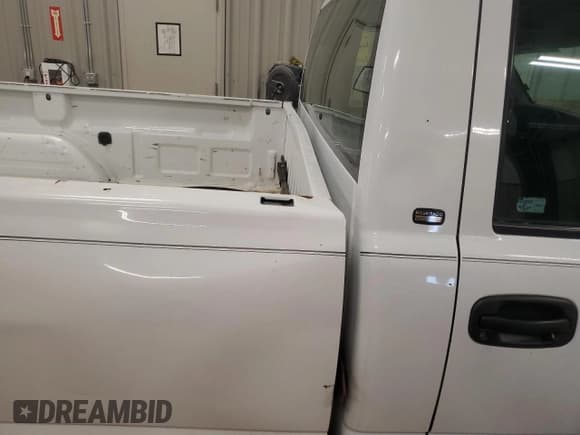 ✅ 2001 Chevrolet Silverado 2500HD • VIN: 1GCHK24G41E236753 • Lot: 67793055. Listed on Copart with 182,875 mi. Free auction sales archive from the USA and detailed vehicle history report at DreamBid. Image 10.