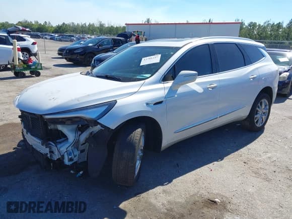 ✅ 2022 Buick Enclave Essence • VIN: 5GAERBKW9NJ138390 • Lot: 43701247. Wystawiony na IAAI z przebiegiem 48 855 mil. Bezpłatny archiwum sprzedaży aukcyjnych z USA i szczegółowy raport historii pojazdu na DreamBid. Zdjęcie 18.