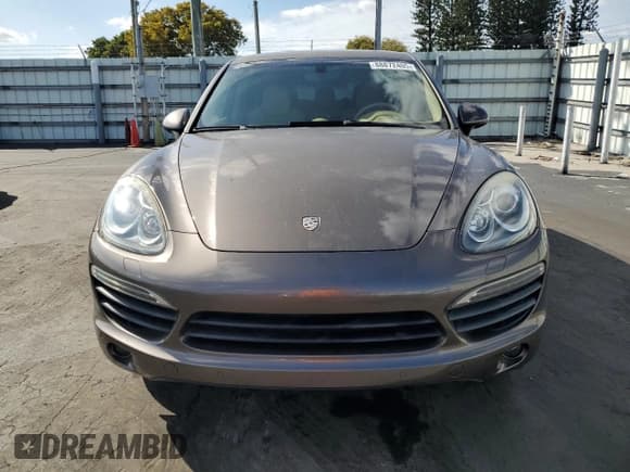 ✅ 2011 Porsche Cayenne S Hybrid • VIN: WP1AE2A29BLA94414 • Лот: 88872405. Опубликован ранее на Copart с пробегом 76 095 миль. Бесплатный доступ к архиву аукционных продаж из США и подробный отчёт об истории автомобиля на DreamBid. Изображение 5.