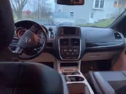 ✅ 2020 Dodge Grand Caravan SXT • VIN: 2C4RDGCG6LR153747 • Лот: 93754085. Опубликован ранее на Copart с пробегом 108 268 миль. Бесплатный доступ к архиву аукционных продаж из США и подробный отчёт об истории автомобиля на DreamBid. Изображение 9.