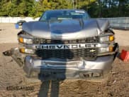 ✅ 2021 Chevrolet Silverado 1500 Custom • VIN: 1GCRYBEKXMZ345057 • Lot: 70505974. Wystawiony na Copart z przebiegiem 91 627 mil. Bezpłatny archiwum sprzedaży aukcyjnych z USA i szczegółowy raport historii pojazdu na DreamBid. Zdjęcie 5.