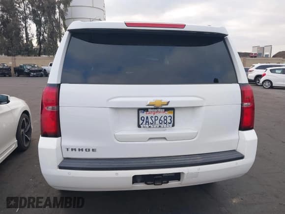 ✅ 2019 Chevrolet Tahoe LT • VIN: 1GNSKBKC5KR273544 • Lot: 42085800. Wystawiony na IAAI z przebiegiem 99 537 mil. Bezpłatny archiwum sprzedaży aukcyjnych z USA i szczegółowy raport historii pojazdu na DreamBid. Zdjęcie 17.