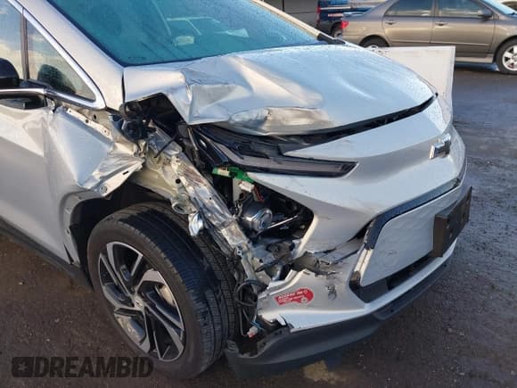 ✅ 2023 Chevrolet Bolt EV 2LT • VIN: 1G1FX6S01P4206414 • Lot: 41798996. Wystawiony na IAAI z przebiegiem 13 778 mil. Bezpłatny archiwum sprzedaży aukcyjnych z USA i szczegółowy raport historii pojazdu na DreamBid. Zdjęcie 6.