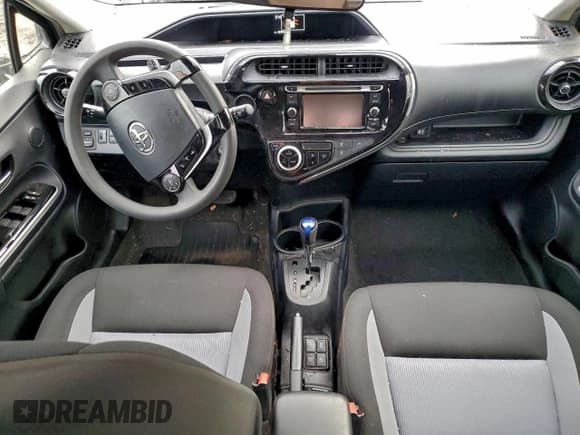 ✅ 2019 Toyota Prius L • VIN: JTDKDTB31K1624957 • Лот: 92352425. Опубликован ранее на Copart с пробегом 80 532 миль. Бесплатный доступ к архиву аукционных продаж из США и подробный отчёт об истории автомобиля на DreamBid. Изображение 8.