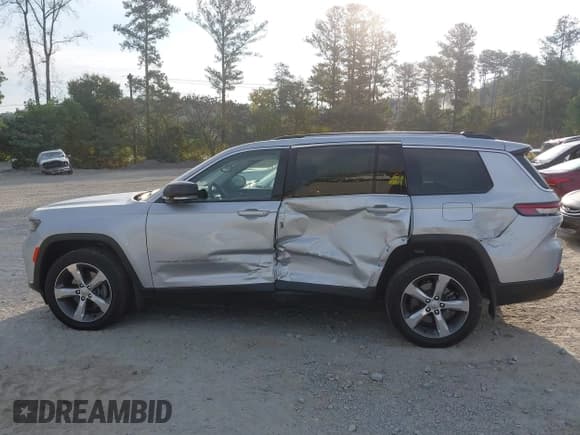 ✅ 2021 Jeep Grand Cherokee Limited • VIN: 1C4RJKBG5M8189021 • Лот: 43286039. Опубликован ранее на IAAI с пробегом 38 609 миль. Бесплатный доступ к архиву аукционных продаж из США и подробный отчёт об истории автомобиля на DreamBid. Изображение 14.