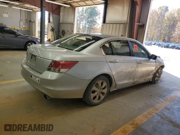 ✅ 2008 Honda Accord EX-L • VIN: 1HGCP26898A123448 • Lot: 91318315. Wystawiony na Copart z przebiegiem Nie podano. Bezpłatny archiwum sprzedaży aukcyjnych z USA i szczegółowy raport historii pojazdu na DreamBid. Zdjęcie 3.