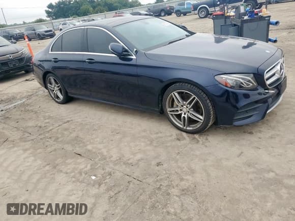 ✅ 2017 Mercedes-Benz E 300 Luxury • VIN: WDDZF4JB5HA044701 • Lot: 58709025. Listed on Copart with 73,269 mi. Free auction sales archive from the USA and detailed vehicle history report at DreamBid. Image 4.