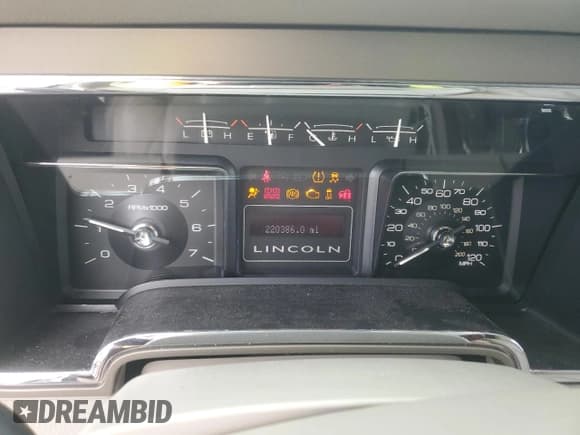 ✅ 2012 Lincoln Navigator • VIN: 5LMJJ2J52CEL01151 • Лот: 65341635. Опубликован ранее на Copart с пробегом 220 386 миль. Бесплатный доступ к архиву аукционных продаж из США и подробный отчёт об истории автомобиля на DreamBid. Изображение 9.