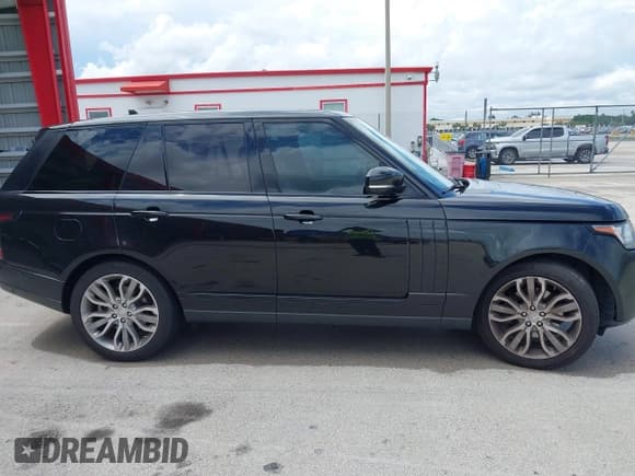 ✅ 2016 Land Rover Range Rover HSE • VIN: SALGS2KF6GA237322 • Lot: 42608878. Wystawiony na IAAI z przebiegiem 88 118 mil. Bezpłatny archiwum sprzedaży aukcyjnych z USA i szczegółowy raport historii pojazdu na DreamBid. Zdjęcie 13.
