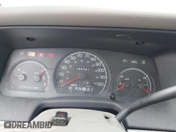 ✅ 2000 Ford Crown Victoria LX • VIN: 2FAFP74W1YX168424 • Лот: 42819181. Опубликован ранее на IAAI с пробегом 135 701 миль. Бесплатный доступ к архиву аукционных продаж из США и подробный отчёт об истории автомобиля на DreamBid. Изображение 7.