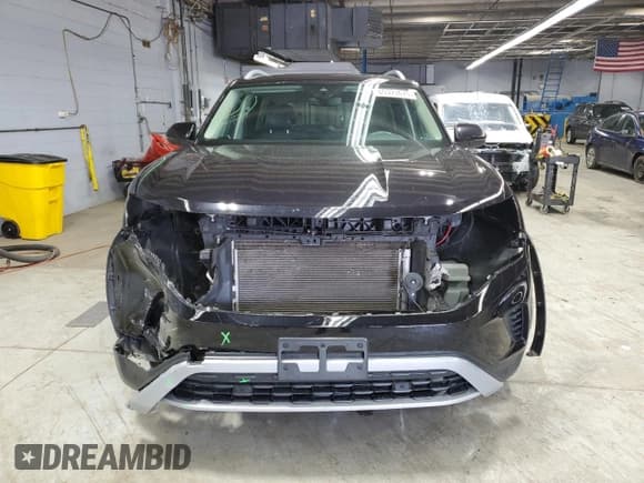 ✅ 2021 Volkswagen Atlas SEL • VIN: 1V2BR2CA8MC544215 • Lot: 65323675. Listed on Copart with 86,386 mi. Free auction sales archive from the USA and detailed vehicle history report at DreamBid. Image 5.