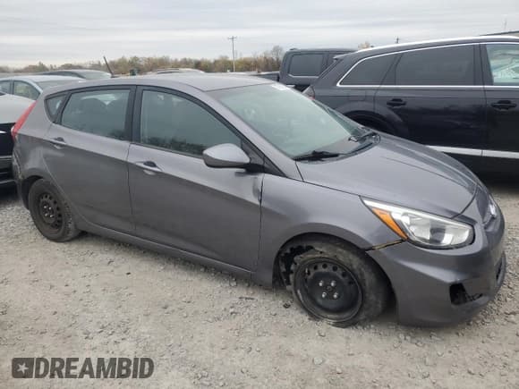 ✅ 2017 Hyundai Accent SE • VIN: KMHCT5AE8HU335454 • Лот: 77866054. Опубликован ранее на Copart с пробегом 142 403 миль. Бесплатный доступ к архиву аукционных продаж из США и подробный отчёт об истории автомобиля на DreamBid. Изображение 4.