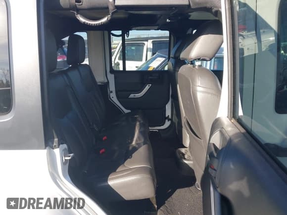 ✅ 2016 Jeep Wrangler Unlimited Sahara • VIN: 1C4BJWEG4GL200712 • Lot: 43659094. Listed on IAAI with 136,580 mi. Free auction sales archive from the USA and detailed vehicle history report at DreamBid. Image 8.