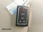 ✅ 2024 Jeep Grand Cherokee Limited • VIN: 1C4RJGBG3RC158318 • Лот: 43673377. Опубликован ранее на IAAI с пробегом 4 827 миль. Бесплатный доступ к архиву аукционных продаж из США и подробный отчёт об истории автомобиля на DreamBid. Изображение 11.