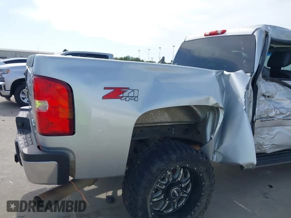 ✅ 2012 Chevrolet Silverado 2500HD LT • VIN: 1GC1KXC88CF213157 • Лот: 42269796. Опубликован ранее на IAAI с пробегом 94 459 миль. Бесплатный доступ к архиву аукционных продаж из США и подробный отчёт об истории автомобиля на DreamBid. Изображение 18.