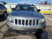 ✅ 2016 Jeep Compass Sport • VIN: 1C4NJDBB4GD646511 • Lot: 93096655. Wystawiony na Copart z przebiegiem 138 126 mil. Bezpłatny archiwum sprzedaży aukcyjnych z USA i szczegółowy raport historii pojazdu na DreamBid. Zdjęcie 5.