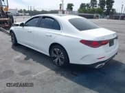 ✅ 2024 Mercedes-Benz E 350 • VIN: W1KLF4HB9RA006076 • Лот: 41680202. Опубликован ранее на IAAI с пробегом 30 903 миль. Бесплатный доступ к архиву аукционных продаж из США и подробный отчёт об истории автомобиля на DreamBid. Изображение 3.