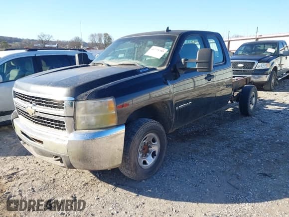 ✅ 2009 Chevrolet Silverado 2500HD • VIN: 1GBHC49K39E158939 • Лот: 41775789. Опубликован ранее на IAAI с пробегом 221 899 миль. Бесплатный доступ к архиву аукционных продаж из США и подробный отчёт об истории автомобиля на DreamBid. Изображение 2.
