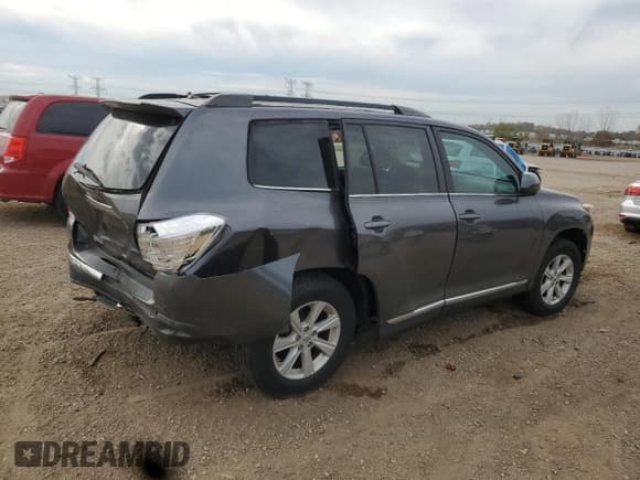 ✅ 2012 Toyota Highlander SE • VIN: 5TDBK3EH5CS102561 • Lot: 85401865. Listed on Copart with 188,763 mi. Free auction sales archive from the USA and detailed vehicle history report at DreamBid. Image 3.