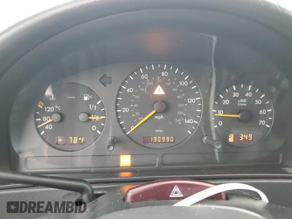 ✅ 2004 Mercedes-Benz M 350 • VIN: 4JGAB57E84A512386 • Lot: 71249914. Wystawiony na Copart z przebiegiem 190 990 mil. Bezpłatny archiwum sprzedaży aukcyjnych z USA i szczegółowy raport historii pojazdu na DreamBid. Zdjęcie 9.