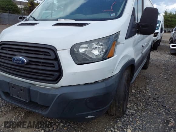✅ 2015 Ford Transit Cargo • VIN: 1FTNR1YM8FKA92982 • Лот: 41489738. Опубликован ранее на IAAI с пробегом 159 768 миль. Бесплатный доступ к архиву аукционных продаж из США и подробный отчёт об истории автомобиля на DreamBid. Изображение 17.