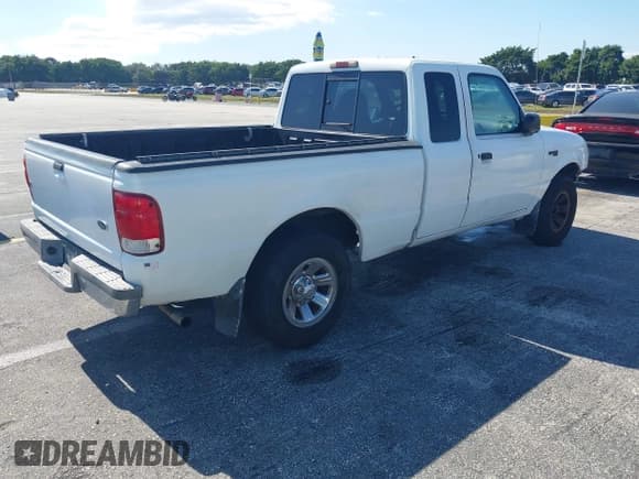 ✅ 2000 Ford Ranger XL • VIN: 1FTYR14V7YTA98412 • Lot: 43708046. Wystawiony na IAAI z przebiegiem 194 949 mil. Bezpłatny archiwum sprzedaży aukcyjnych z USA i szczegółowy raport historii pojazdu na DreamBid. Zdjęcie 4.