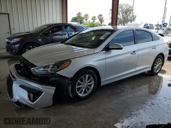 ✅ 2018 Hyundai Sonata SE • VIN: 5NPE24AF9JH698879 • Lot: 50980893. Listed on Copart with 41,977 mi. Free auction sales archive from the USA and detailed vehicle history report at DreamBid. Image 1.