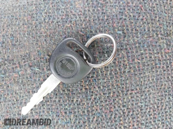 ✅ 1999 Chevrolet Silverado 1500 • VIN: 1GCEC14W5XE203643 • Lot: 43342235. Listed on IAAI with Not provided. Free auction sales archive from the USA and detailed vehicle history report at DreamBid. Image 11.