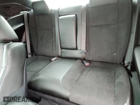 ✅ 2022 Dodge Challenger R/T • VIN: 2C3CDZBT9NH196038 • Lot: 48148264. Wystawiony na Copart z przebiegiem 10 097 mil. Bezpłatny archiwum sprzedaży aukcyjnych z USA i szczegółowy raport historii pojazdu na DreamBid. Zdjęcie 10.