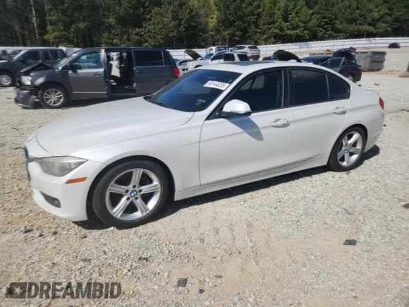 ✅ 2013 BMW 3 Series 328i xDrive • VIN: WBA3B5C59DF590937 • Lot: 86144035. Listed on Copart with 100,173 mi. Free auction sales archive from the USA and detailed vehicle history report at DreamBid. Image 1.