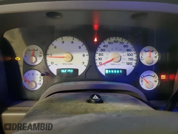 ✅ 2004 Dodge 2500 ST • VIN: 3D7KA28D64G281057 • Lot: 67813615. Wystawiony na Copart z przebiegiem 162 193 mil. Bezpłatny archiwum sprzedaży aukcyjnych z USA i szczegółowy raport historii pojazdu na DreamBid. Zdjęcie 9.