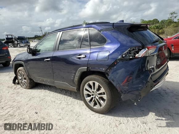 ✅ 2022 Toyota RAV4 Limited • VIN: 2T3Y1RFV4NW236614 • Лот: 79158384. Опубликован ранее на Copart с пробегом 40 921 миль. Бесплатный доступ к архиву аукционных продаж из США и подробный отчёт об истории автомобиля на DreamBid. Изображение 2.