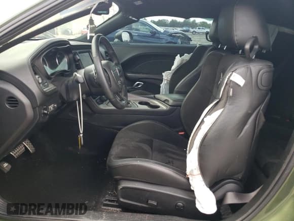 ✅ 2023 Dodge Challenger R/T Scat Pack • VIN: 2C3CDZFJ7PH514332 • Lot: 62302433. Wystawiony na Copart z przebiegiem 16 250 mil. Bezpłatny archiwum sprzedaży aukcyjnych z USA i szczegółowy raport historii pojazdu na DreamBid. Zdjęcie 7.