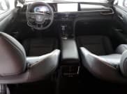 ✅ 2025 Toyota Crown XLE • VIN: JTDACAAJ5S3011795 • Lot: 90110955. Wystawiony na Copart z przebiegiem 2 592 mil. Bezpłatny archiwum sprzedaży aukcyjnych z USA i szczegółowy raport historii pojazdu na DreamBid. Zdjęcie 8.