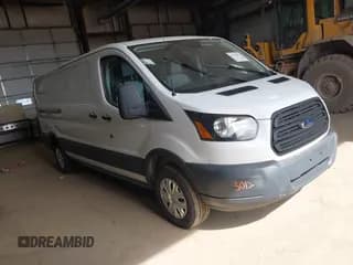 ✅ 2018 Ford Transit • VIN: 1FTYR2YM9JKA09684 • Lot: 41713012. Wystawiony na IAAI z przebiegiem 130 310 mil. Bezpłatny archiwum sprzedaży aukcyjnych z USA i szczegółowy raport historii pojazdu na DreamBid. Zdjęcie 1.