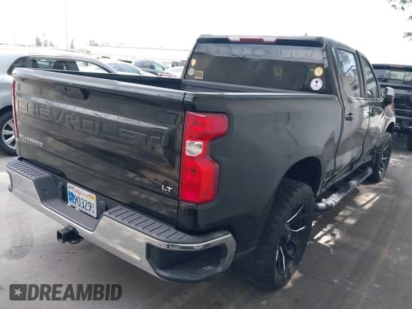 2022 Chevrolet Silverado 1500 LT z VIN 1GCPWCEDXNZ201109, wystawiony jako IAAI lot #42783919 z przebiegiem 46 769 mil mil oraz . Historia ofert i sprzedaży dostępna na DreamBid. Obrazek 4.
