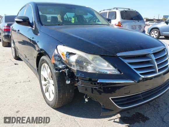 ✅ 2013 Hyundai Genesis 3.8L • VIN: KMHGC4DD6DU251710 • Lot: 43629203. Wystawiony na IAAI z przebiegiem 61 802 mil. Bezpłatny archiwum sprzedaży aukcyjnych z USA i szczegółowy raport historii pojazdu na DreamBid. Zdjęcie 6.