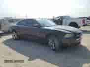 2013 Dodge Charger SE z VIN 2C3CDXBGXDH638816, wystawiony jako Copart lot #89868585 z przebiegiem 157 851 mil mil oraz Czysty tytuł • Clean title. Historia ofert i sprzedaży dostępna na DreamBid. Obrazek 4.