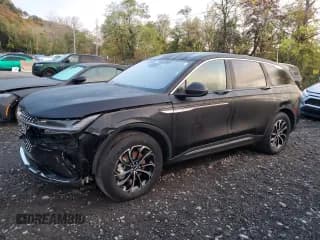 ✅ 2025 Lincoln Nautilus Premiere • VIN: 5LMPJ8J40SJ890940 • Lot: 86785775. Wystawiony na Copart z przebiegiem 33 549 mil. Bezpłatny archiwum sprzedaży aukcyjnych z USA i szczegółowy raport historii pojazdu na DreamBid. Zdjęcie 1.