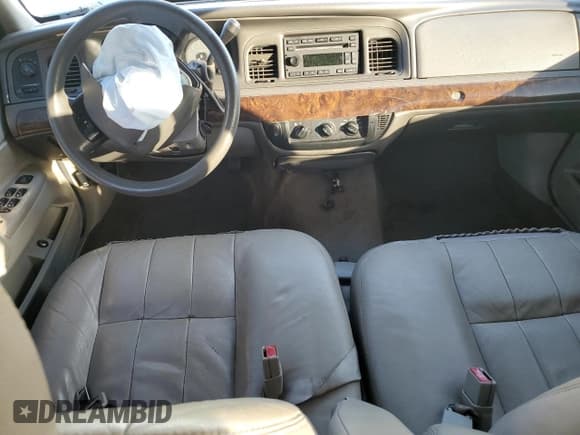 ✅ 2008 Mercury Grand Marquis GS • VIN: 2MEFM74V68X626502 • Лот: 87479095. Опубликован ранее на Copart с пробегом Не указан. Бесплатный доступ к архиву аукционных продаж из США и подробный отчёт об истории автомобиля на DreamBid. Изображение 8.