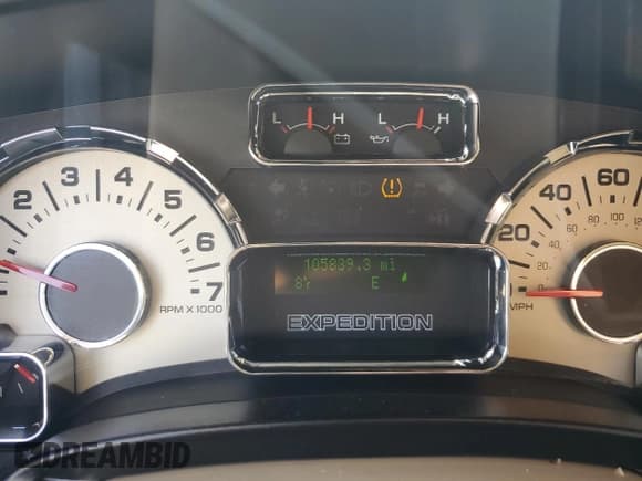 ✅ 2012 Ford Expedition Max King Ranch • VIN: 1FMJK1J57CEF63645 • Lot: 62130665. Listed on Copart with 105,839 mi. Free auction sales archive from the USA and detailed vehicle history report at DreamBid. Image 9.