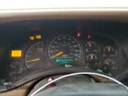 ✅ 2000 Chevrolet Suburban LT • VIN: 3GNGK26U0YG152261 • Лот: 54507745. Опубликован ранее на Copart с пробегом 210 531 миль. Бесплатный доступ к архиву аукционных продаж из США и подробный отчёт об истории автомобиля на DreamBid. Изображение 9.